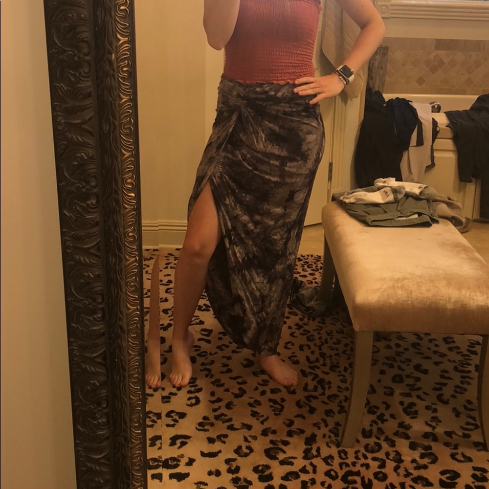 Black white tie dye maxi skirt